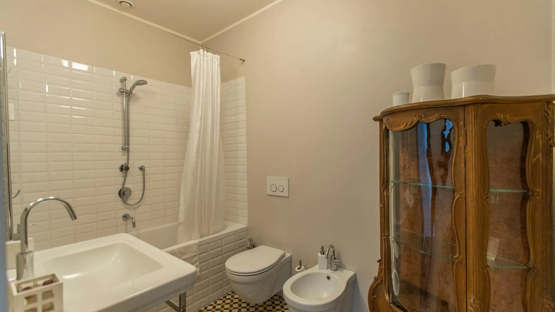 Skyattic - 801 - Citylife - 1 Min Domodossola M5 Milano Italia